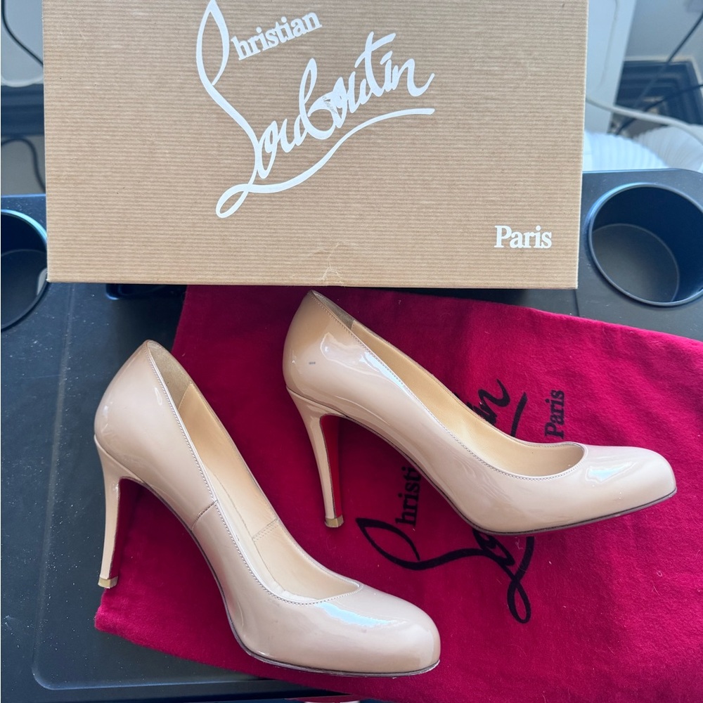 ✨ FLASH SALE ✨ AUTHENTIC Christian Louboutin heels 35MM